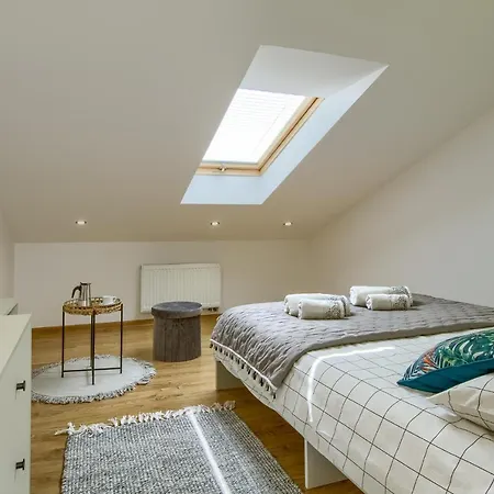 Abra 1 Rynek 8 Daire